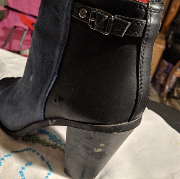 Boots - Picture 5 of 6